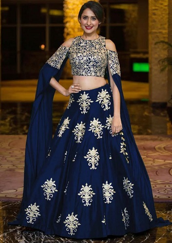 Bolivudo vakarėlio apranga „Lehenga Choli“