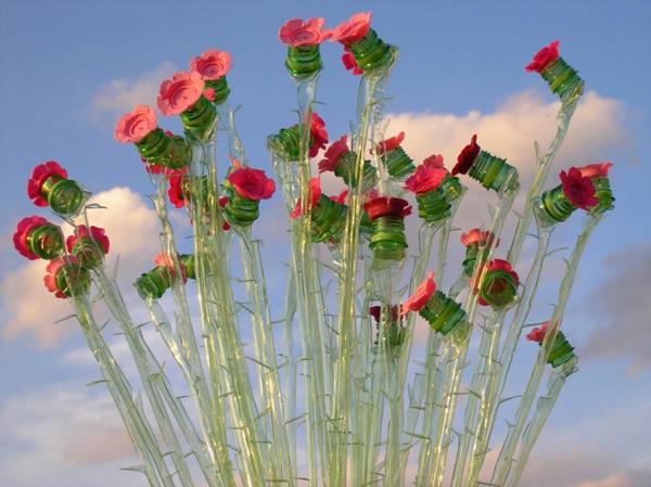 μπουκάλια κατοικίδιων καλλιτεχνών τριαντάφυλλα αγκάθια πλαστικά