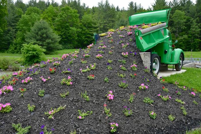 Planters Petunia Potting Stacks Trucks