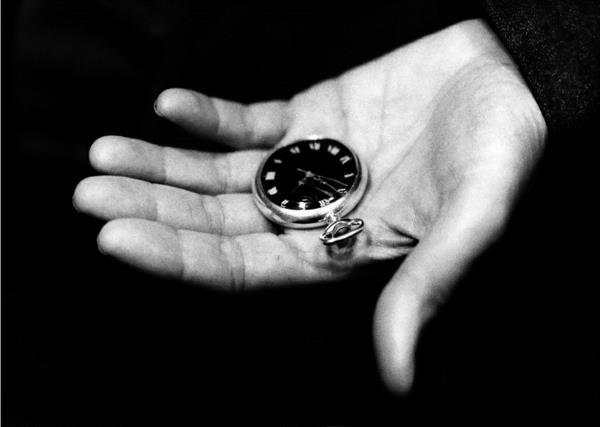 Φωτογράφοι Ralph Gibson ασπρόμαυρο ρολόι τσέπης φωτογραφίας