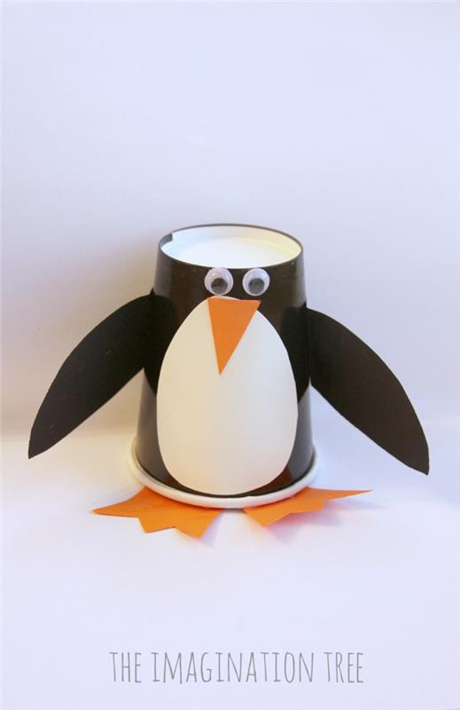 πιγκουίνοι φτιάχνουν αστεία χάρτινα ποτήρια