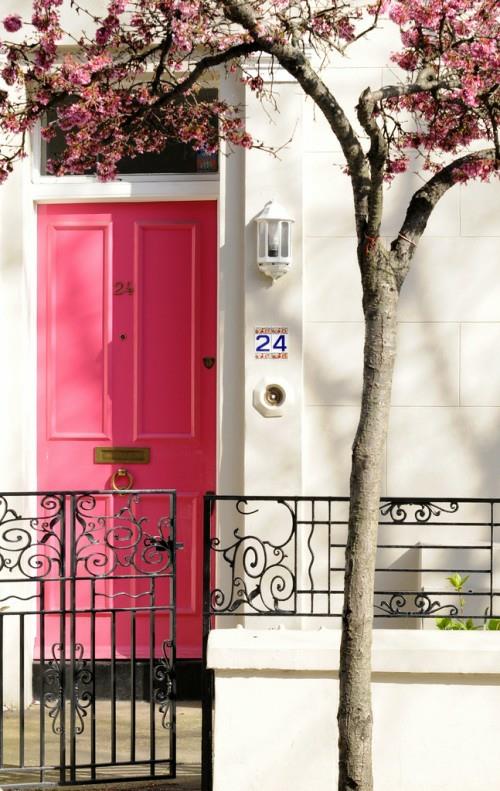 ροζ σχέδιο μπροστινής πόρτας μαύρο δέντρο φωτιστικό τοίχου δημιουργικό ροζ σχέδιο μπροστινής πόρτας