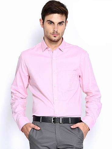 Šviesiai rožiniai marškiniai vyrams