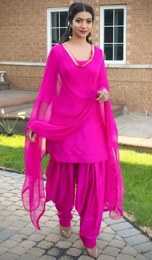 Sade Patiala Salwar Kameez