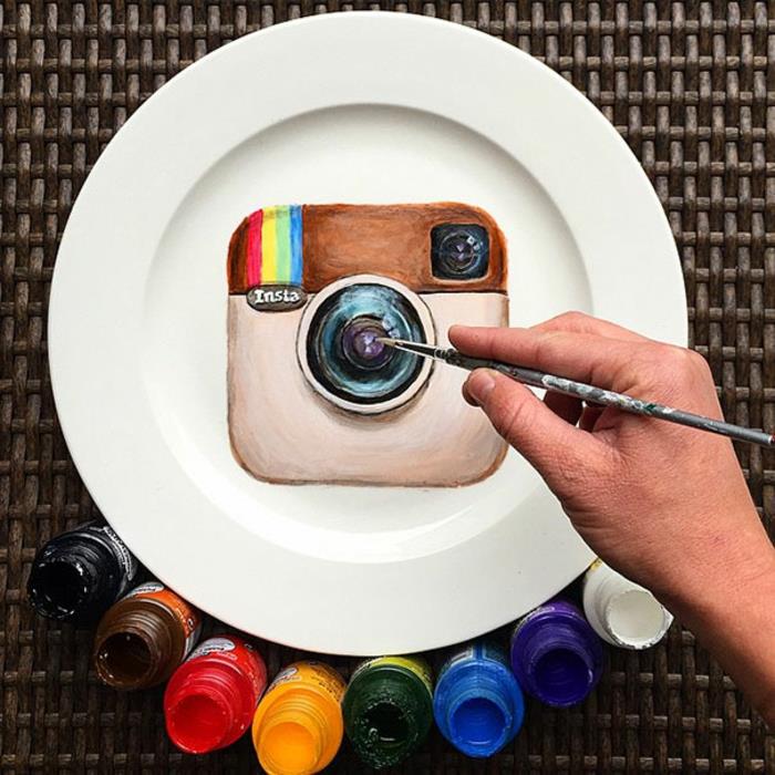 βαφή πορσελάνινων πιάτων Jacqueline Poirier πιάτο instagram