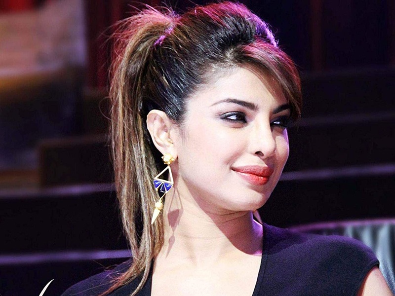 Priyanka Chopra grožio patarimai ir fitneso paslaptys
