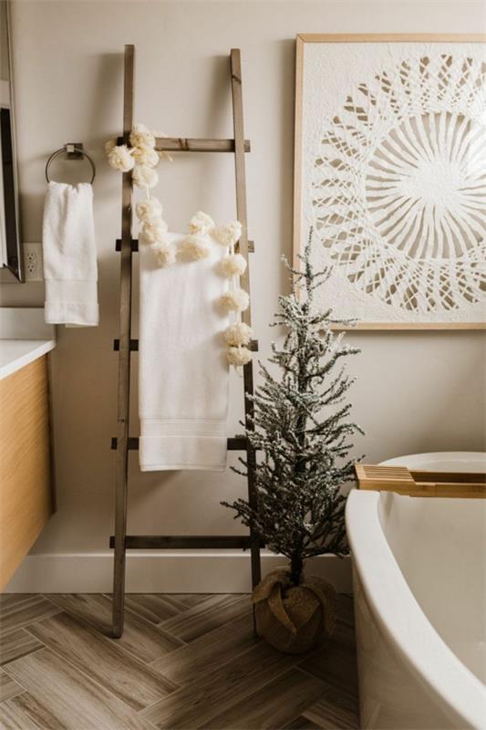 Πουριστική χριστουγεννιάτικη διακόσμηση μπάνιου στολίζουν ιδέες έλατου