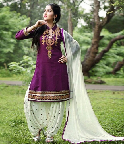 Indijos „Patiala Purple Salwar“ kostiumas