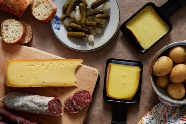 Raclette ιδέες για διαφορετικά τυριά