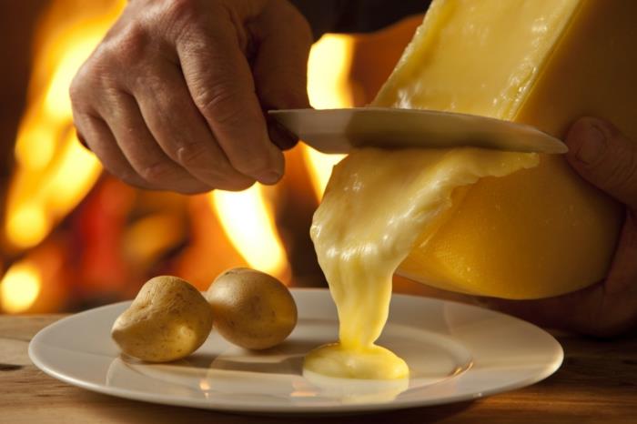 Συνταγές Raclette επεξεργασμένες πατάτες τυριών σακάκι