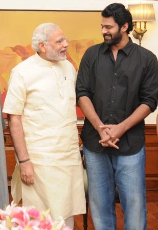 Aktorius Prabhas su Modi Ji