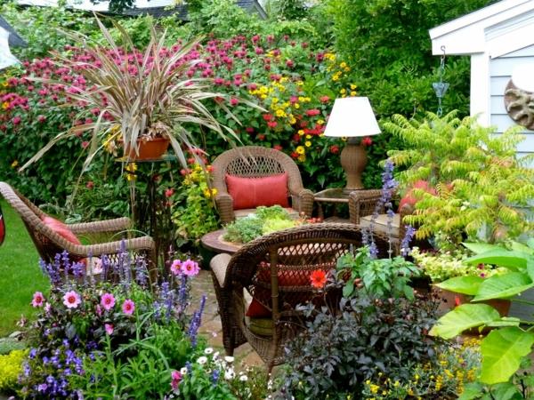 έπιπλα μπαστούνι κηπουρική καθιστική τραπεζαρία πολυθρόνα γλάστρες φυτά καλοκαιρινά λουλούδια