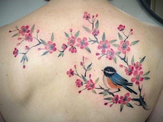 πλάτη τατουάζ άνθη κερασιού με πουλί