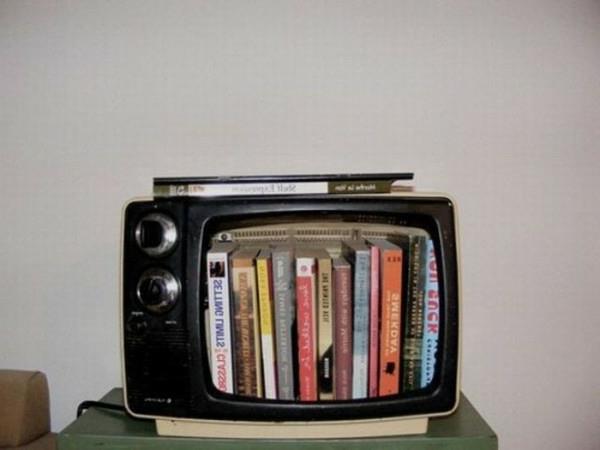 Συναρμολογήστε ράφια μόνοι σας παλιές τηλεοράσεις