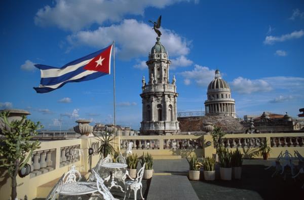 ταξίδι στη βεράντα του εστιατορίου της Κούβας