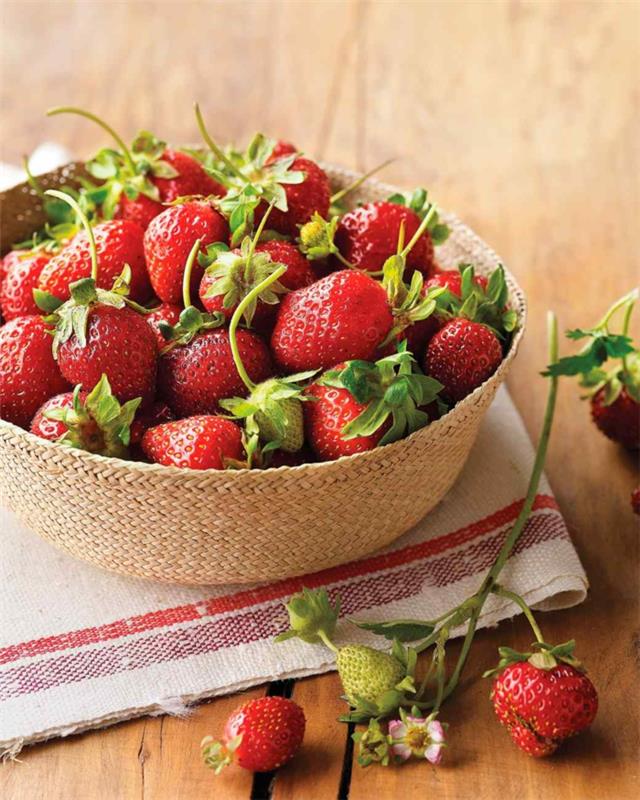 συνταγές με φράουλες φράουλα τιραμισού φράουλες τίτλοι2