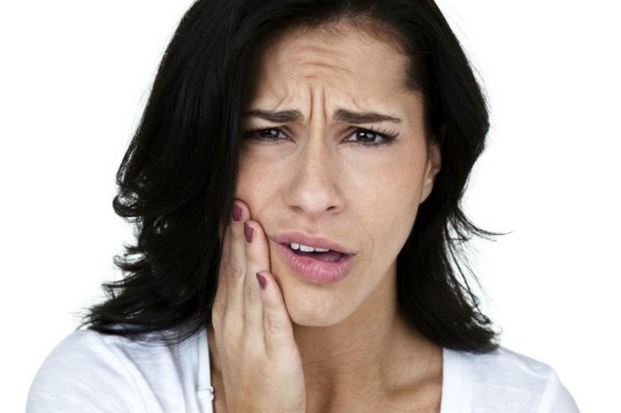 Σωστή οδοντιατρική φροντίδα συμπτώματα τερηδόνας ιατρική θεραπεία