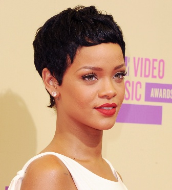 Rihanna grožio patarimai, kaip išlikti hidratuotiems