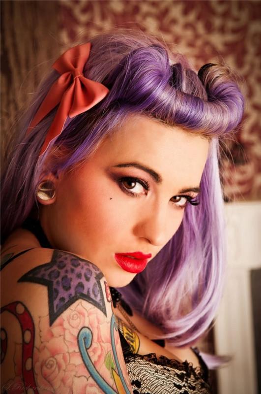 rockabilly χτενίσματα γυναίκες κτυπήματα τατουάζ μοβ μαλλιά μακριά