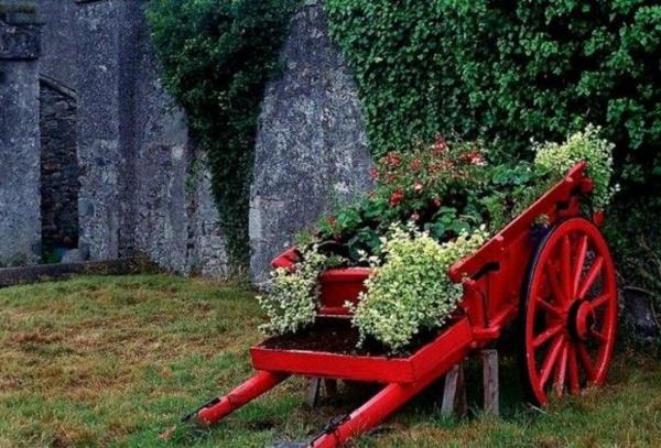 τρόλεϊ βαμμένα κόκκινα φυτά τοπίο αξεσουάρ κήπου και διακοσμήσεις κήπου