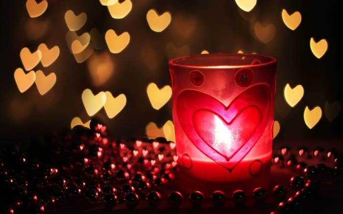 ρομαντικά ζωντανά κόκκινα φανάρια μοτίβα καρδιάς