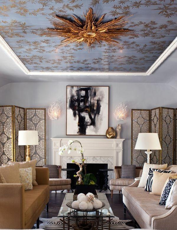 ρομαντική σχεδίαση οροφής χρυσές πινελιές στο σαλόνι