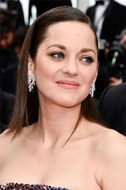 ρομαντικά κουρέματα διασημοτήτων Marion Cotillard