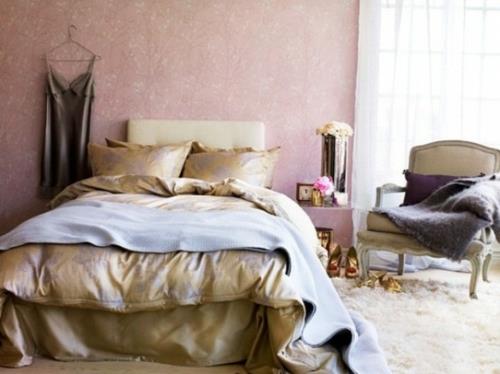 ρομαντικά υπνοδωμάτια σχεδιάζουν μεταξωτά φορέματα πολυθρόνας με κλινοσκεπάσματα