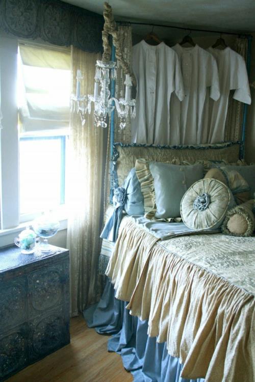 ρομαντική διακόσμηση κρεβατοκάμαρας vintage έπιπλα υπέροχα ξυλόγλυπτα