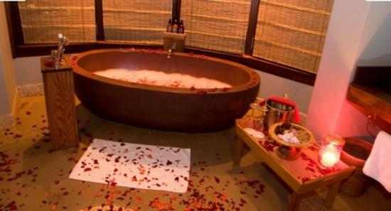 ρομαντικό μπάνιο ανεξάρτητη οβάλ μπανιέρα