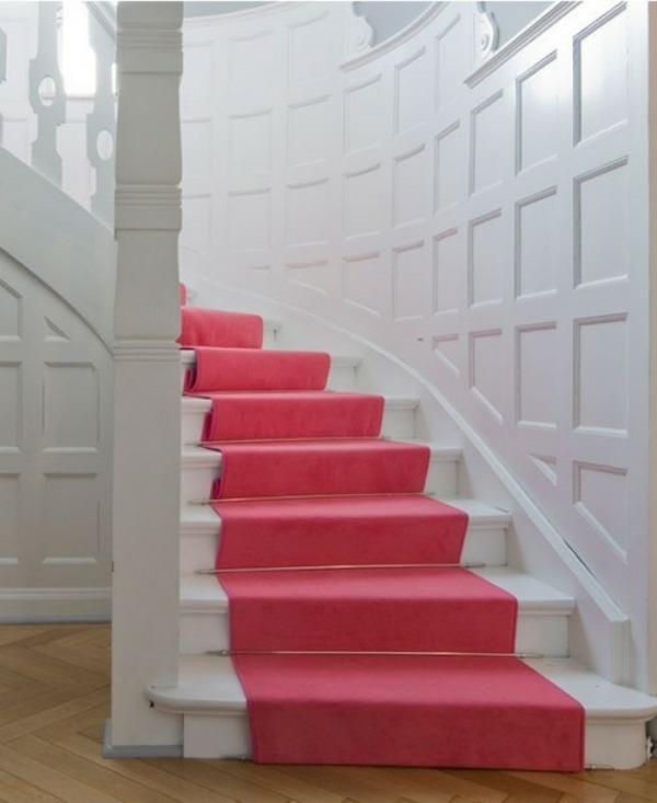ροζ χρώμα για διάδρομο σκαλοπατιών