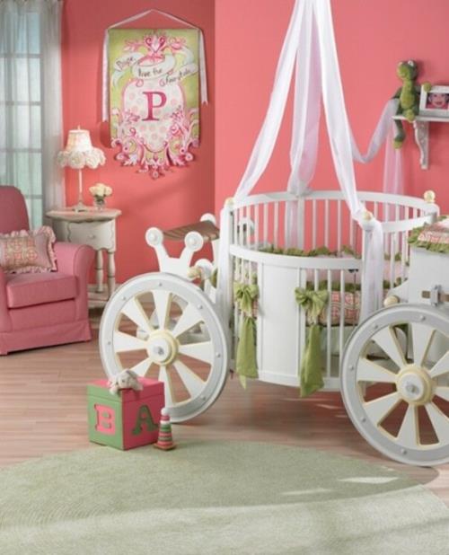 ροζ ιδέα πολυθρόνα άνετο κρεβάτι μεταφοράς στην ιδέα του βρεφικού παιδιού