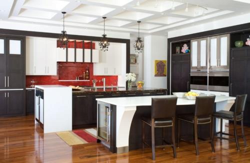 κόκκινη κουζίνα καρέκλα κουζίνας πίσω τοίχου επενδυμένη με δέρμα
