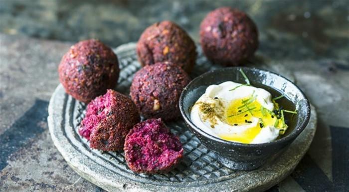 παντζάρια falafel hummus vegan πρωινό πασχαλινό brunch