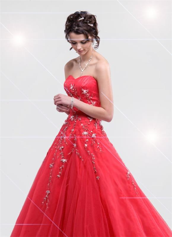 κόκκινο φόρεμα μακρύ φόρεμα κοσμήματα βραδινά φορέματα