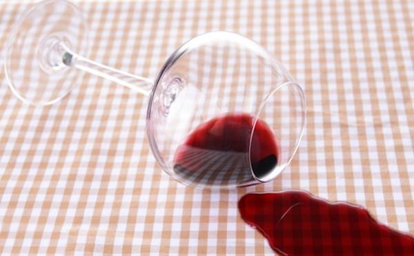 αφαιρέστε λεκέδες από κόκκινο κρασί ιδέες κουζίνας συμβουλές για το σπίτι