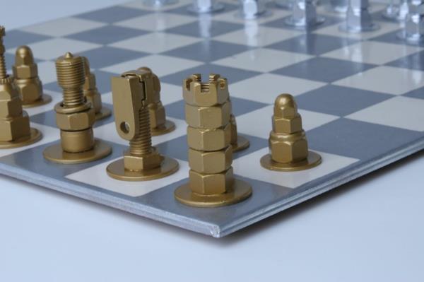 κομμάτια σκάκι χρυσό πιόνι δρομέας ελατήριο πύργος