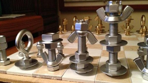 κομμάτια σκάκι σκακιέρα κεραμικές βίδες παξιμάδια