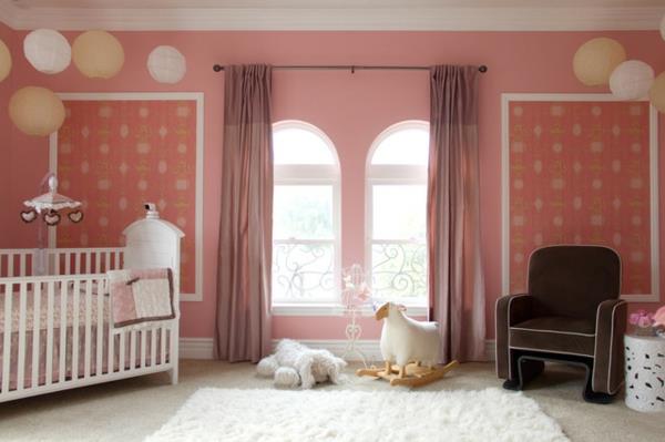 κομψές ιδέες για παιδικά δωμάτια ροζ φόντο με αιώρηση προβάτων