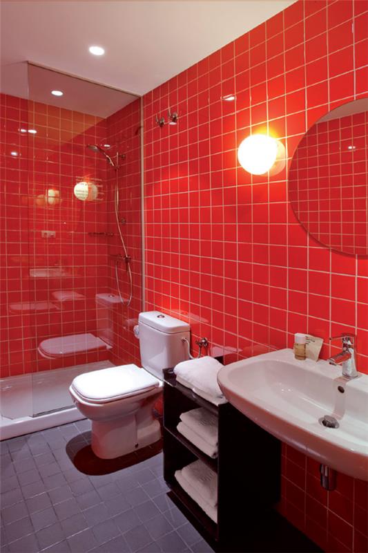κομψό απλό ξενοδοχείο Ισπανία που βρίσκεται λαμπερή σήψη του μπάνιου