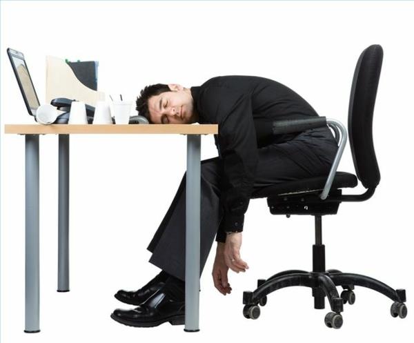 αϋπνία-κόπωση-γραφείο-ύπνος