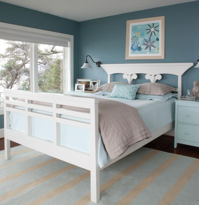κρεβατοκάμαρα μπλε λευκό κρεβάτι λωρίδα χαλί αποχρώσεις του μπλε