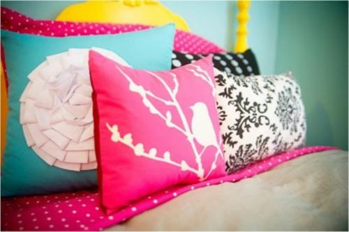 κρεβατοκάμαρα ιδέα σχεδιασμού πολύχρωμο πρωτότυπο μαξιλάρι