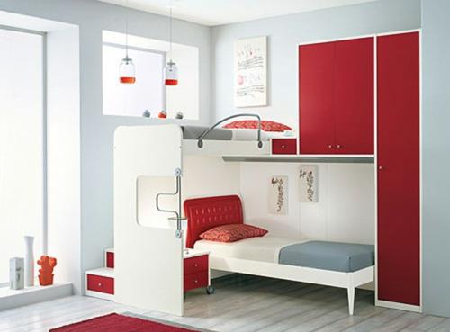 υπνοδωμάτιο κουκέτα με κόκκινες πινελιές συρτάρια εξοικονόμηση χώρου