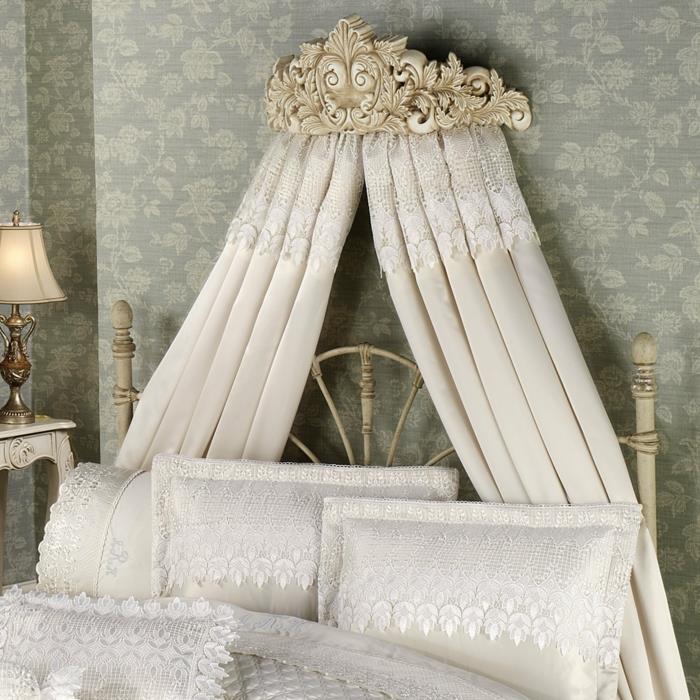 ιδέες κρεβατοκάμαρας στολίδια κρεβάτι διακοσμητικά λευκά δαντέλα λινά κλινοσκεπάσματα