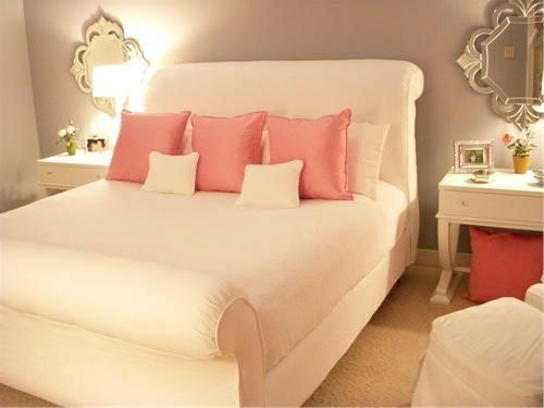 κρεβατοκάμαρα ρομαντικό φωτισμό κρεβάτι φωτιστικό δαπέδου ροζ λευκό