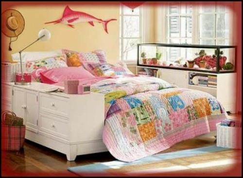 κρεβατοκάμαρα λευκά έπιπλα shabby chic στυλ γλάστρες