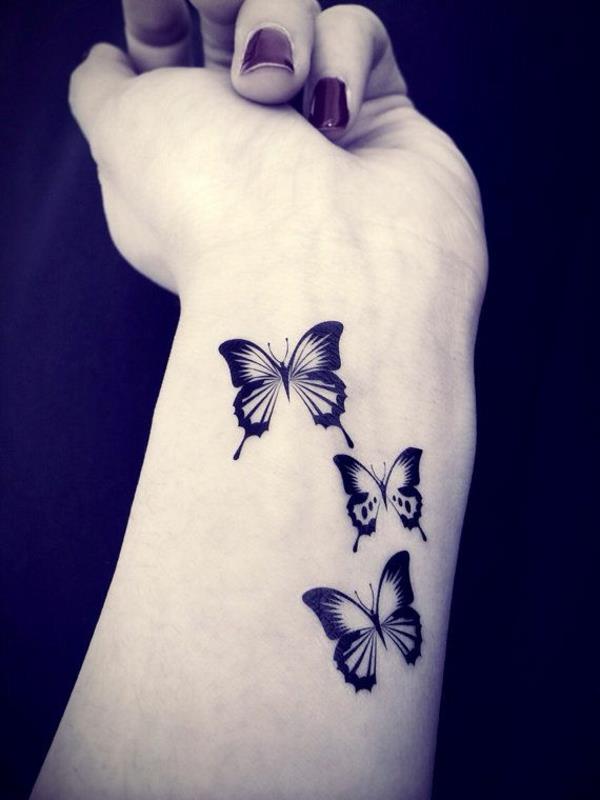 πεταλούδα τατουάζ που σημαίνει καρπό