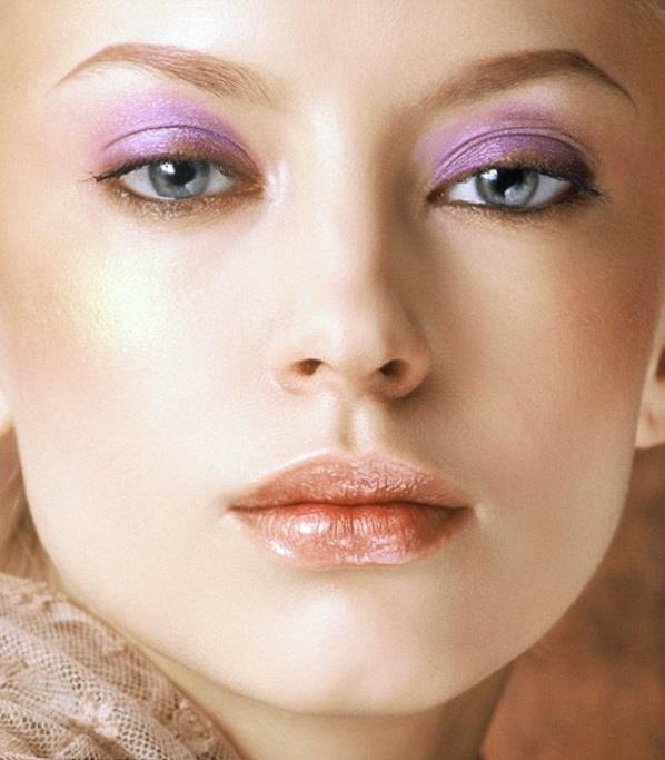 make up eyes φυσικό make up μοβ σκιά ματιών