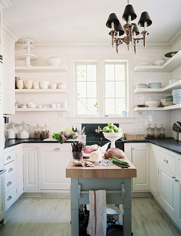 όμορφες ιδέες σχεδιασμού για μικρά ράφια τοίχου κουζίνας λευκά πιάτα